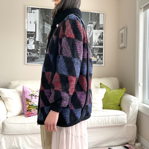 Vintage knit jacket with geometric triangle colourful pattern - Picture 6 of 16